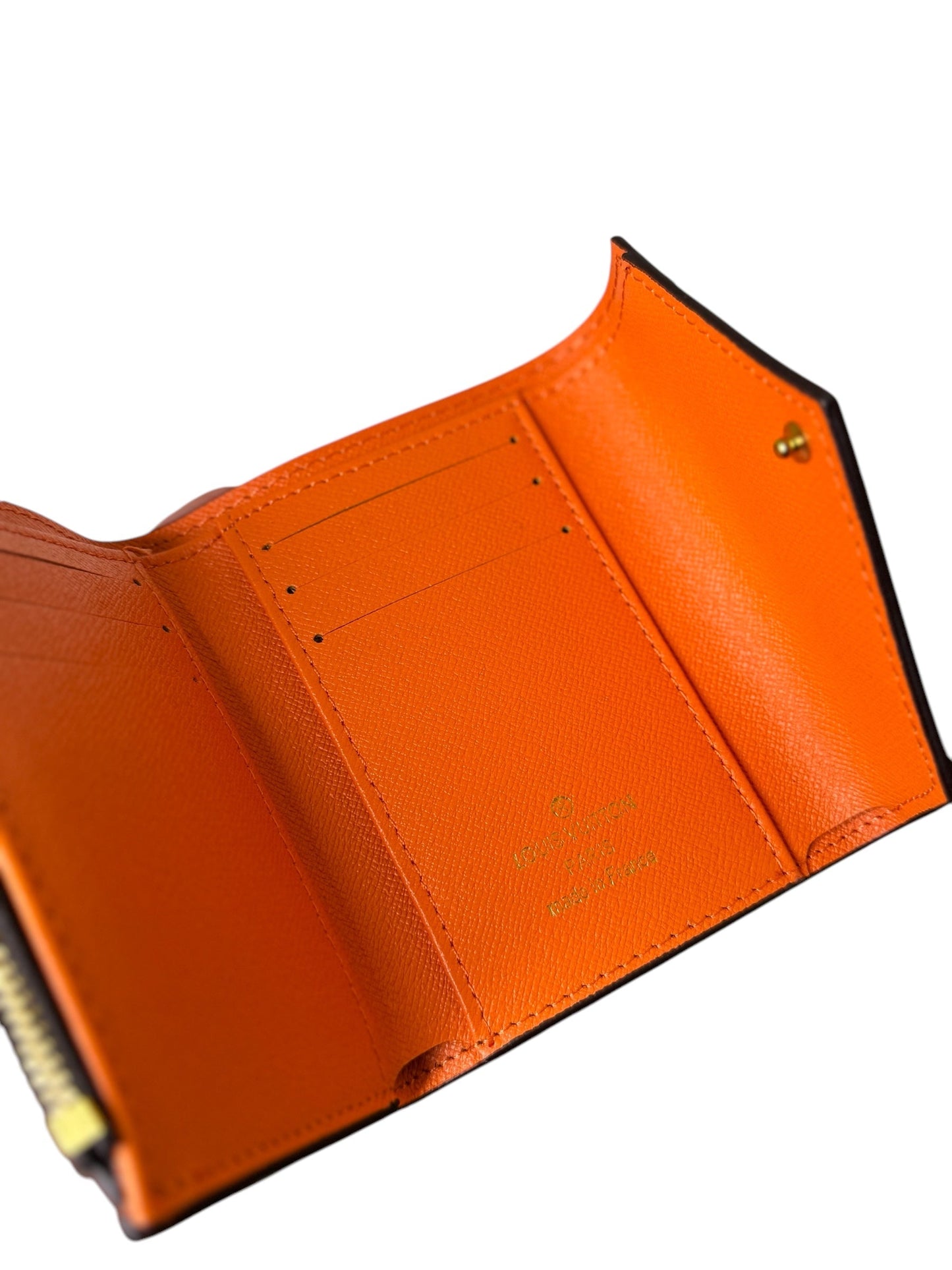 Damen Geldbeutel trendig & elegant in der Farbe Braun/Orange klein