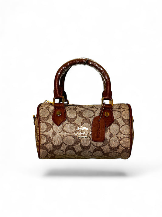 Damen Handtasche trendig & elegant in der Farbe Braun
