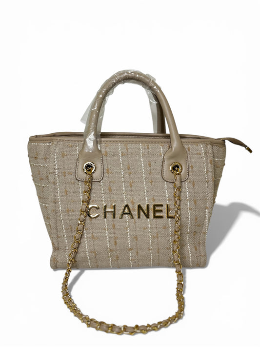 Damen Handtasche trendig & elegant in der Farbe Beige/Kaffee