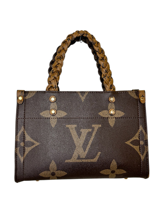 Damen Handtasche trendig & elegant in der Farbe Braun geflochten