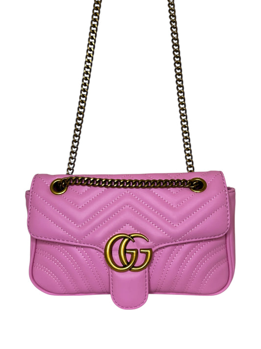 Damen Umhängetasche trendig & elegant in der Farbe Rosa/Pink